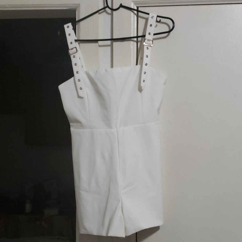 Romper - Picture 2 of 4